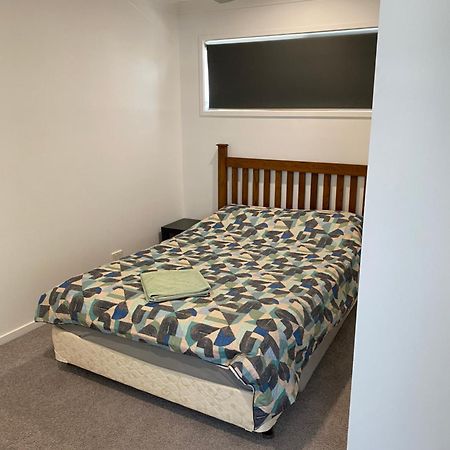 2Bd Family Or Couple Guesthouse Upstairs Near Turf Club, Hota In Bundall Χρυσή Ακτή Εξωτερικό φωτογραφία